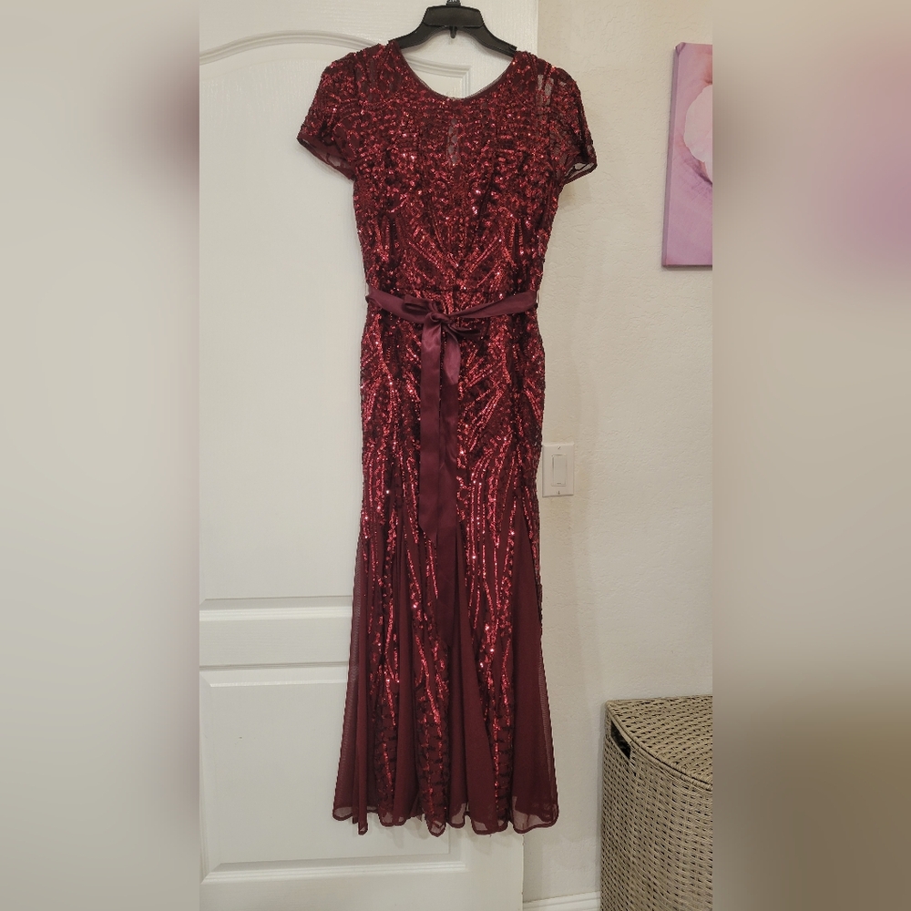 R&M Richard's dark red elegant sequin long dress evening gown occasion size 10